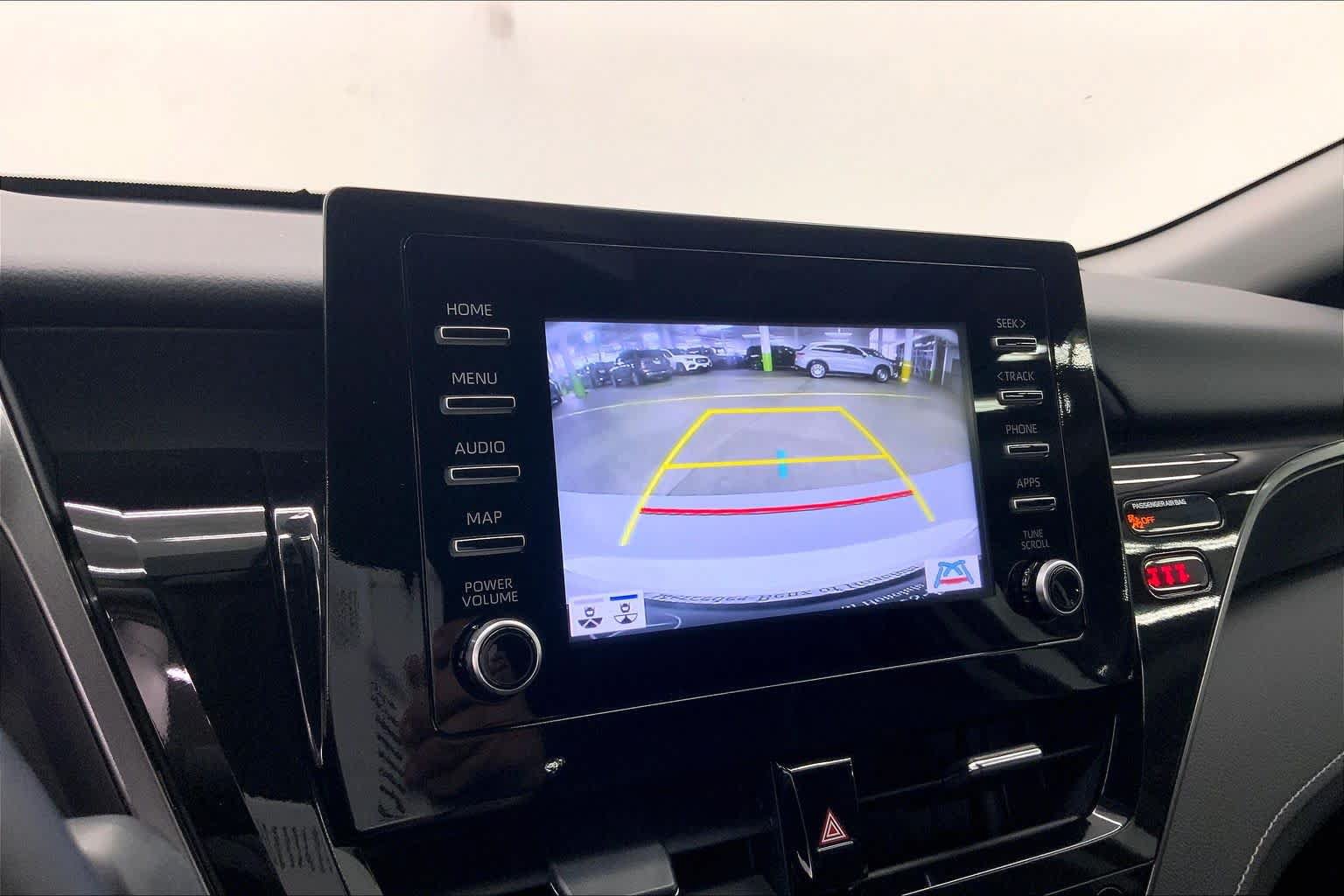 Used 2022 Toyota Camry SE FWD image 24