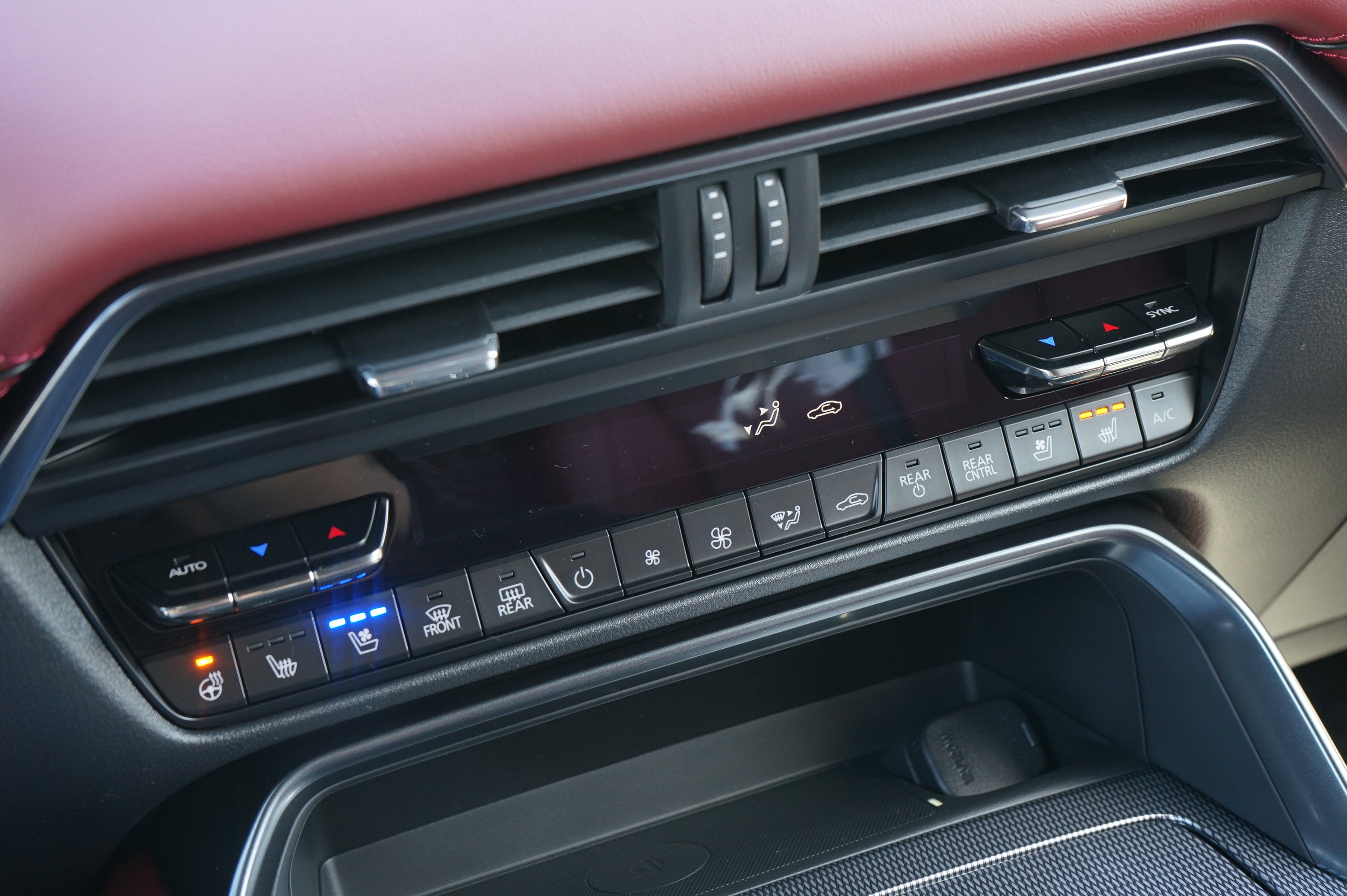 New 2025 MAZDA CX-70 Plug-In Hybrid w/ Premium Plus image 14
