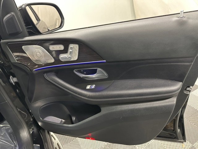Used 2023 Mercedes-Benz GLS 450 4MATIC image 36