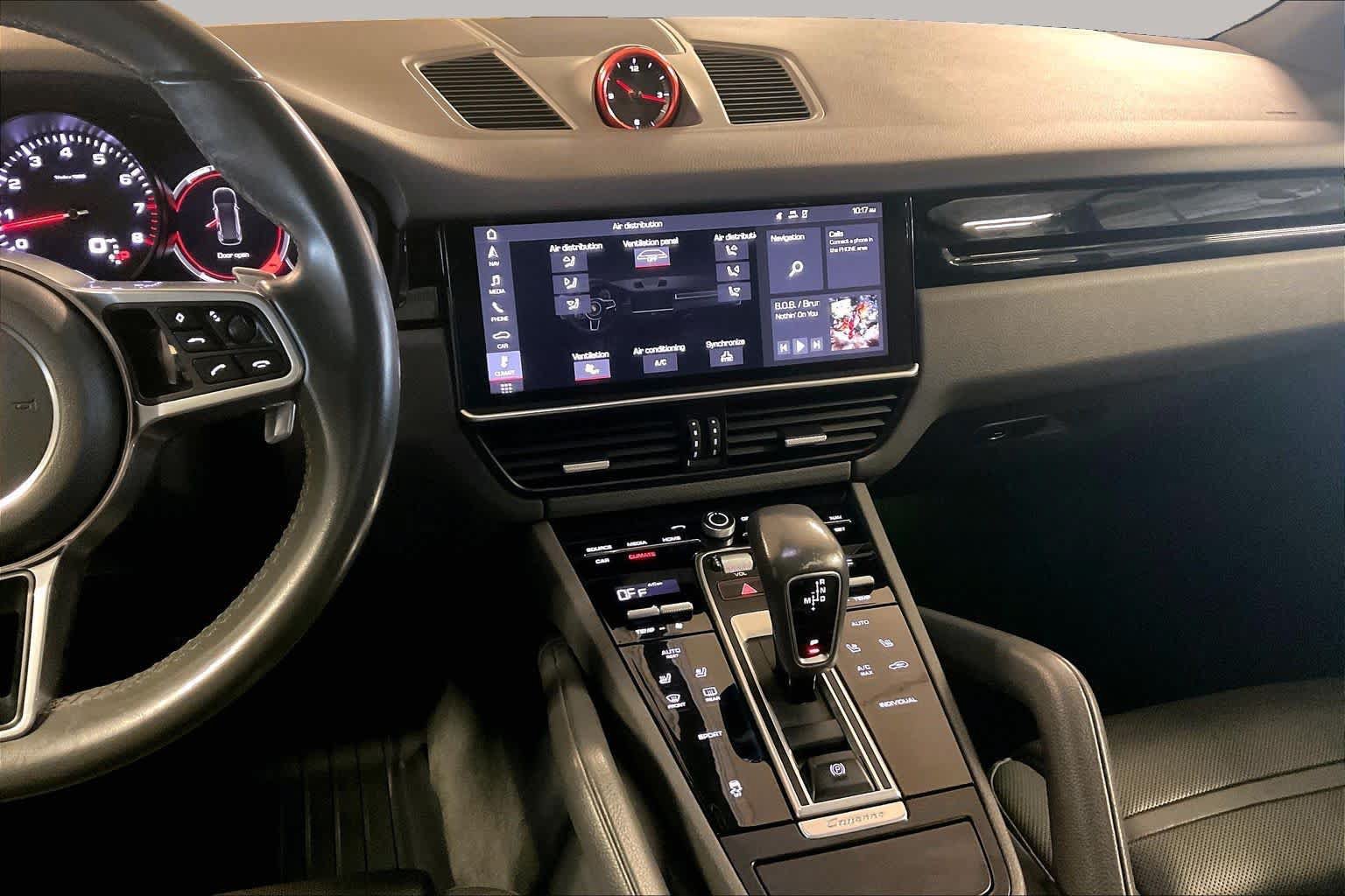 Used 2019 Porsche Cayenne AWD/4WD image 6