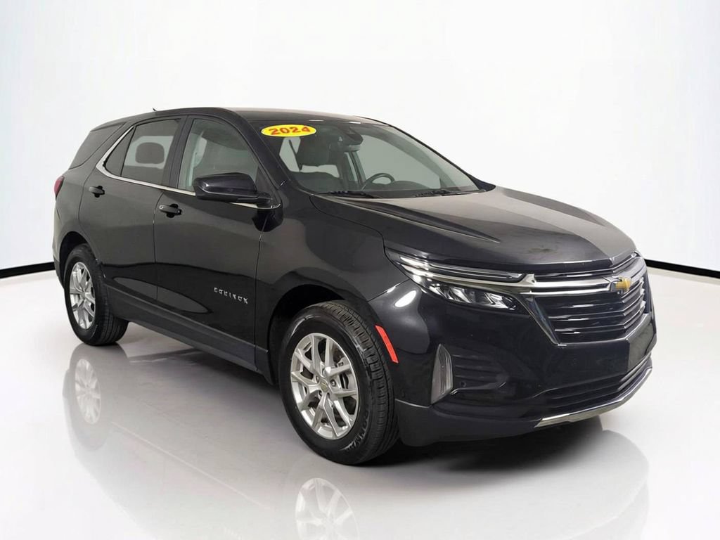 Used 2024 Chevrolet Equinox LT AWD/4WD image 2