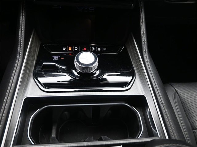 Used 2023 Jeep Wagoneer L Series II image 13