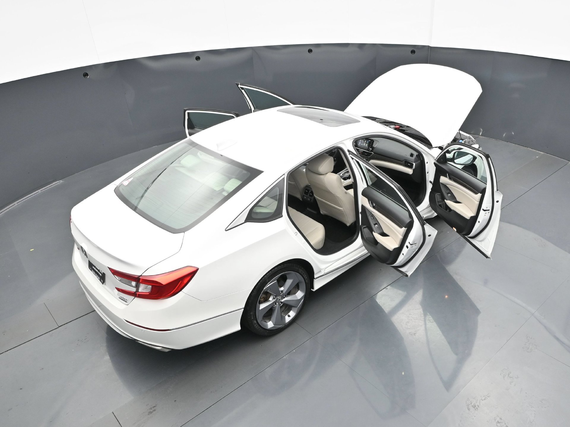 Used 2019 Honda Accord Touring image 47