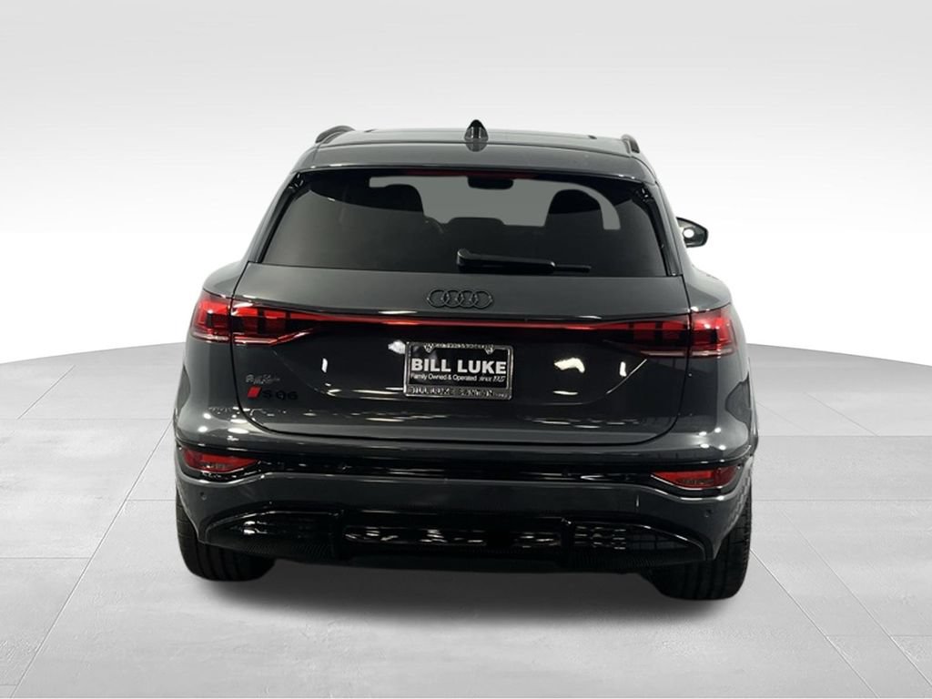 Used 2025 Audi SQ6 e-tron Prestige w/ Black Edition One AWD/4WD image 7
