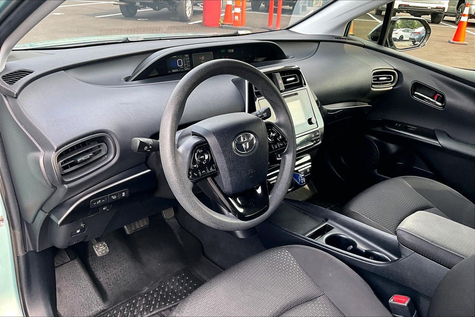 Used 2019 Toyota Prius LE FWD image 12