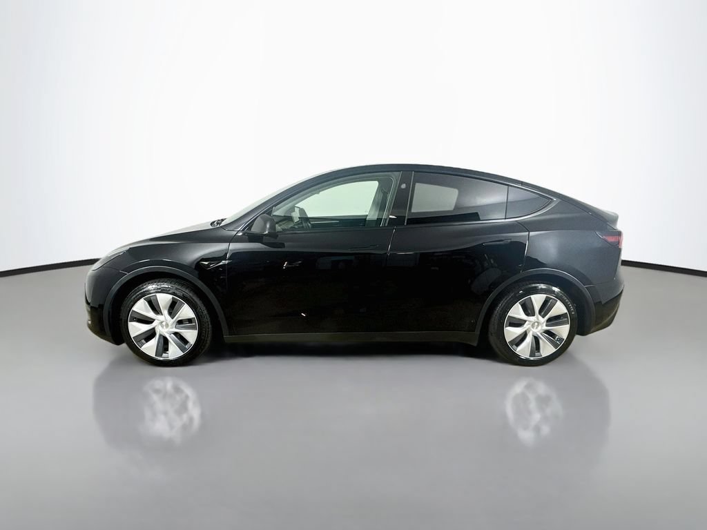 Used 2023 Tesla Model Y AWD image 4