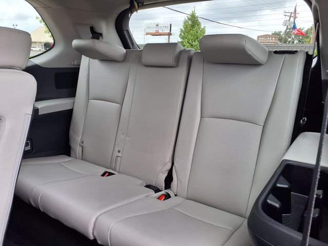 Used 2025 Toyota Grand Highlander FWD image 21