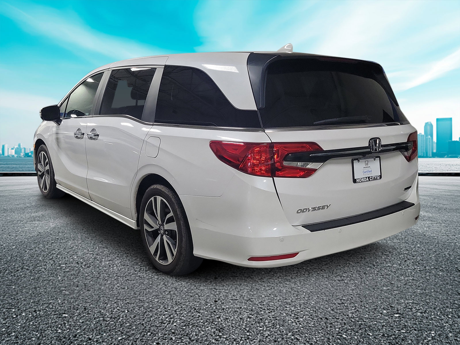 Certified 2023 Honda Odyssey Touring image 3