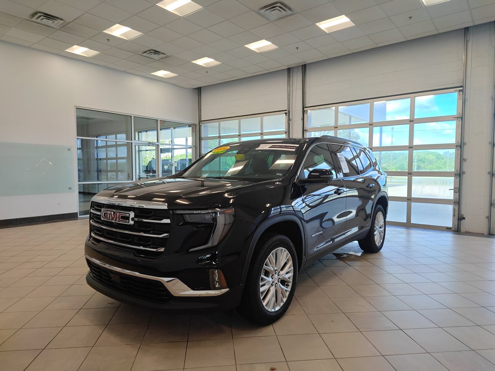Used 2026 GMC Acadia Elevation w/ Elevation Premium Package AWD/4WD image 7