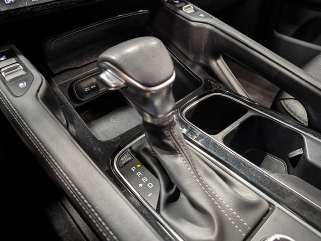 Used 2024 Kia Telluride EX w/ EX Captain's Chair Package FWD image 26
