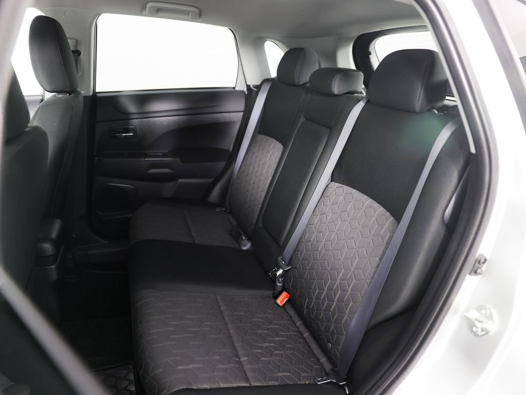 Used 2024 Mitsubishi Outlander Sport ES image 17