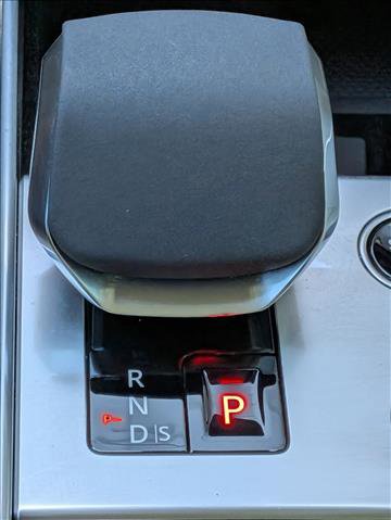 Used 2023 Land Rover Range Rover SE image 16