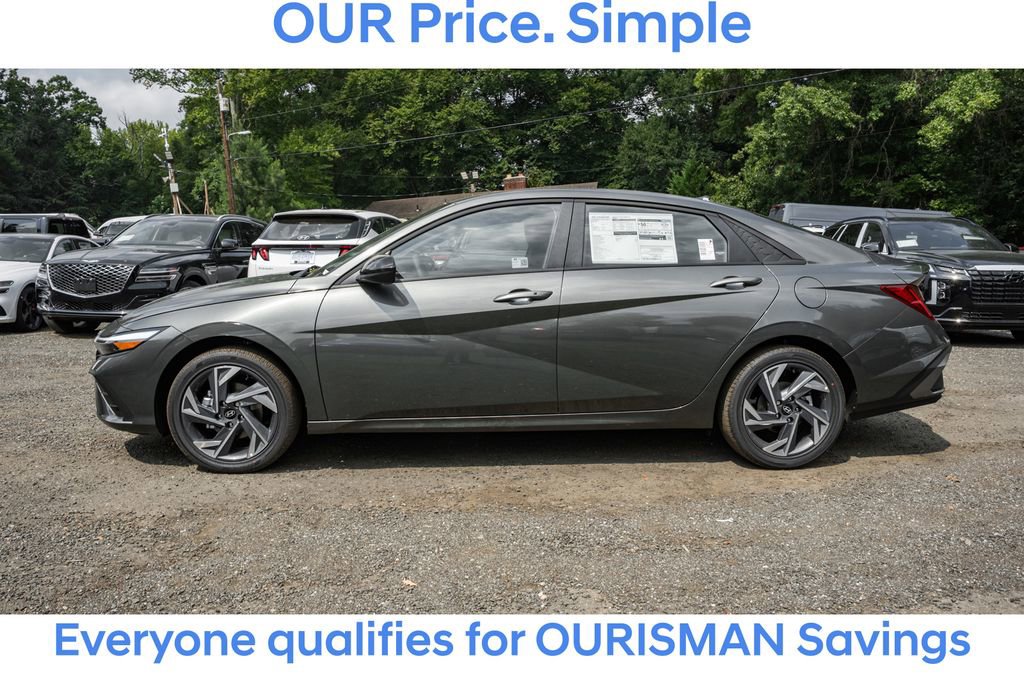 New 2025 Hyundai Elantra SEL image 3
