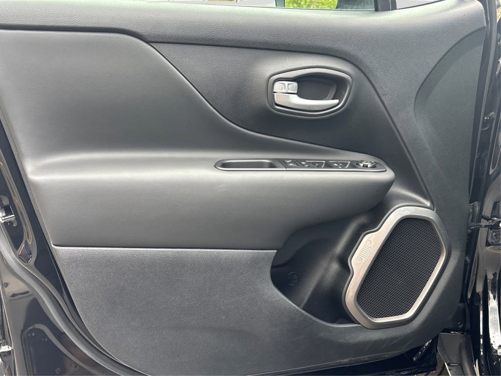 Used 2023 Jeep Renegade Latitude w/ Sun/Sound Group image 25