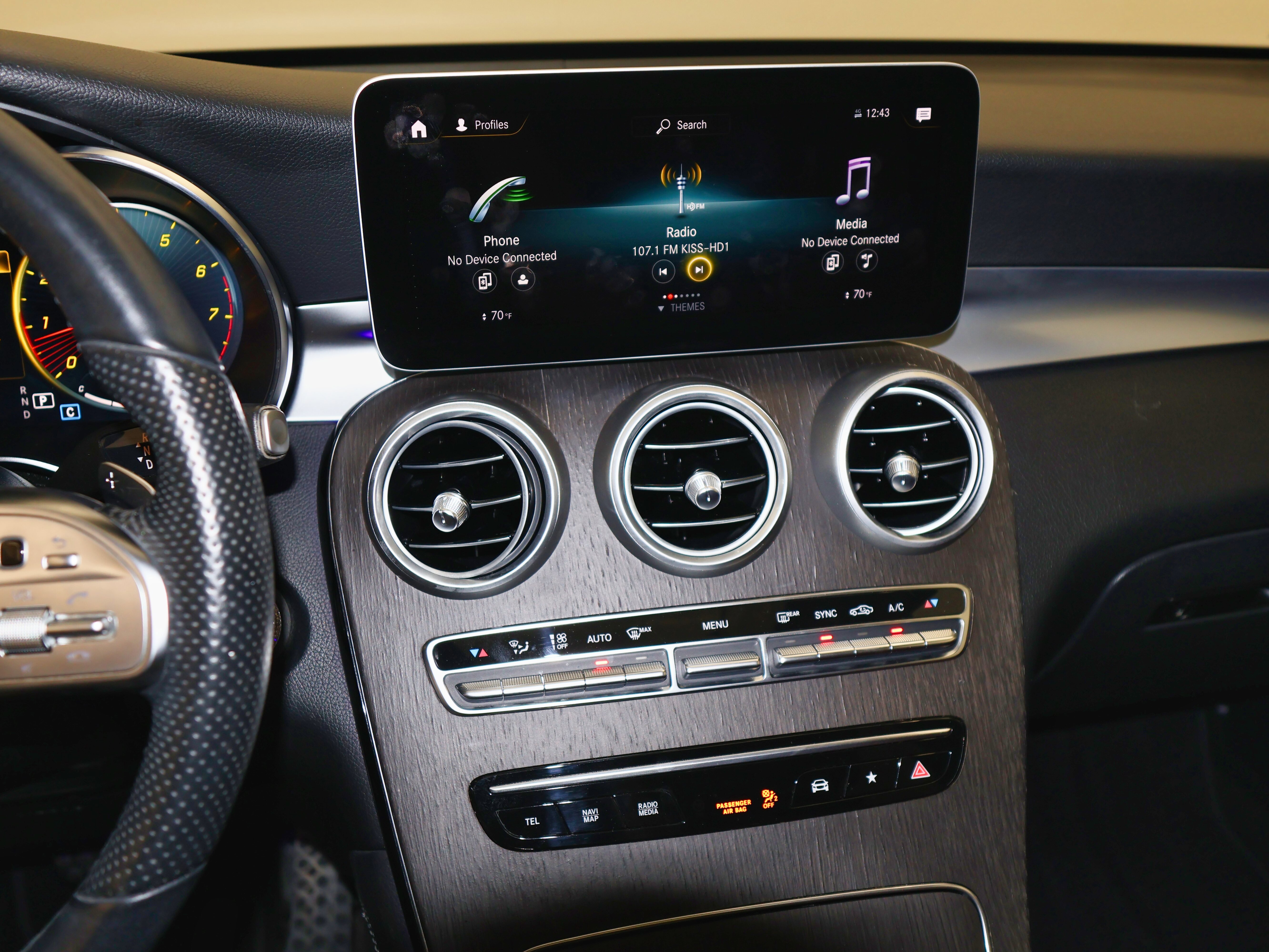 Used 2020 Mercedes-Benz GLC 300 4MATIC Coupe image 30