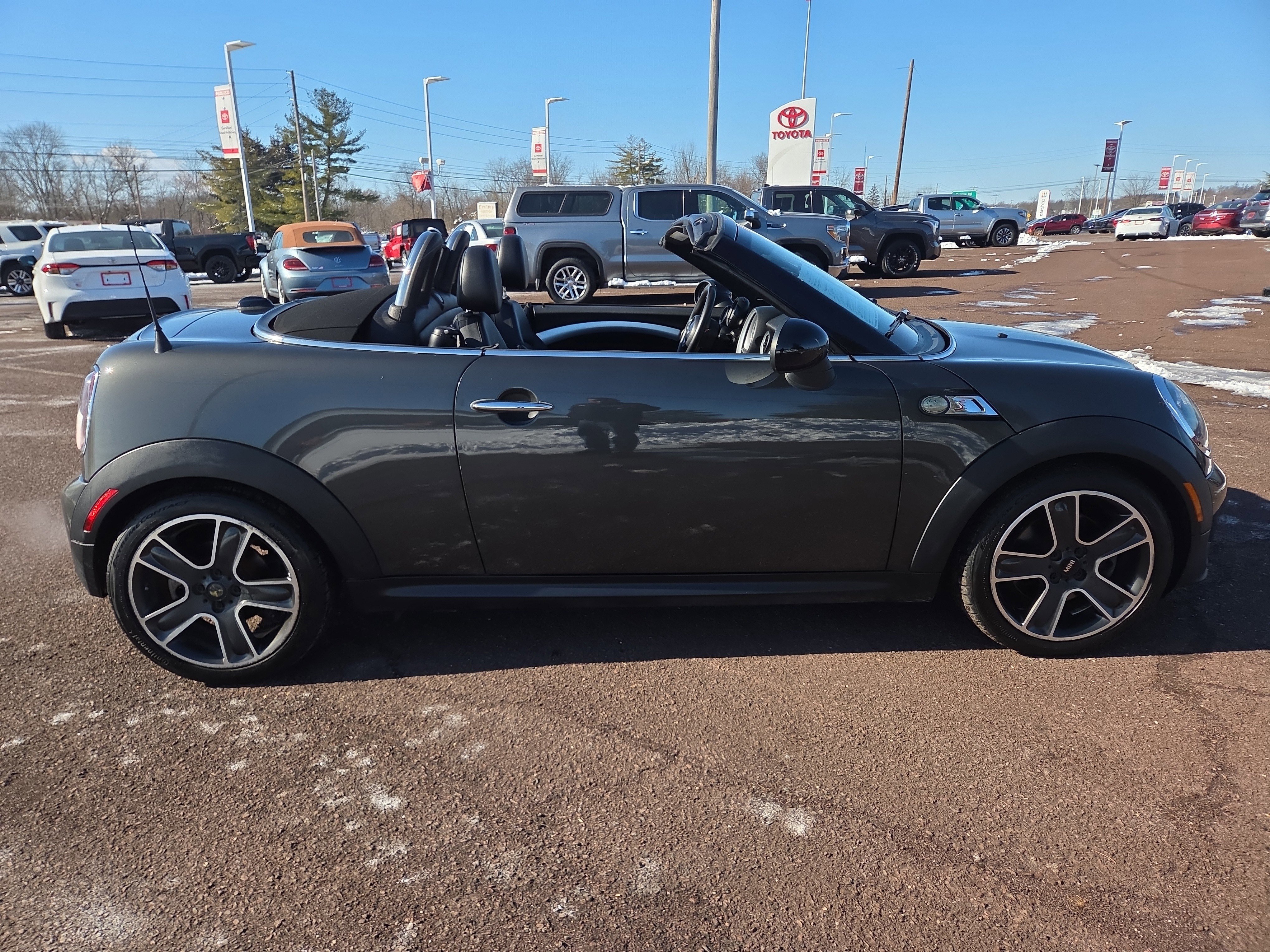 Used 2015 MINI Cooper Roadster S image 2