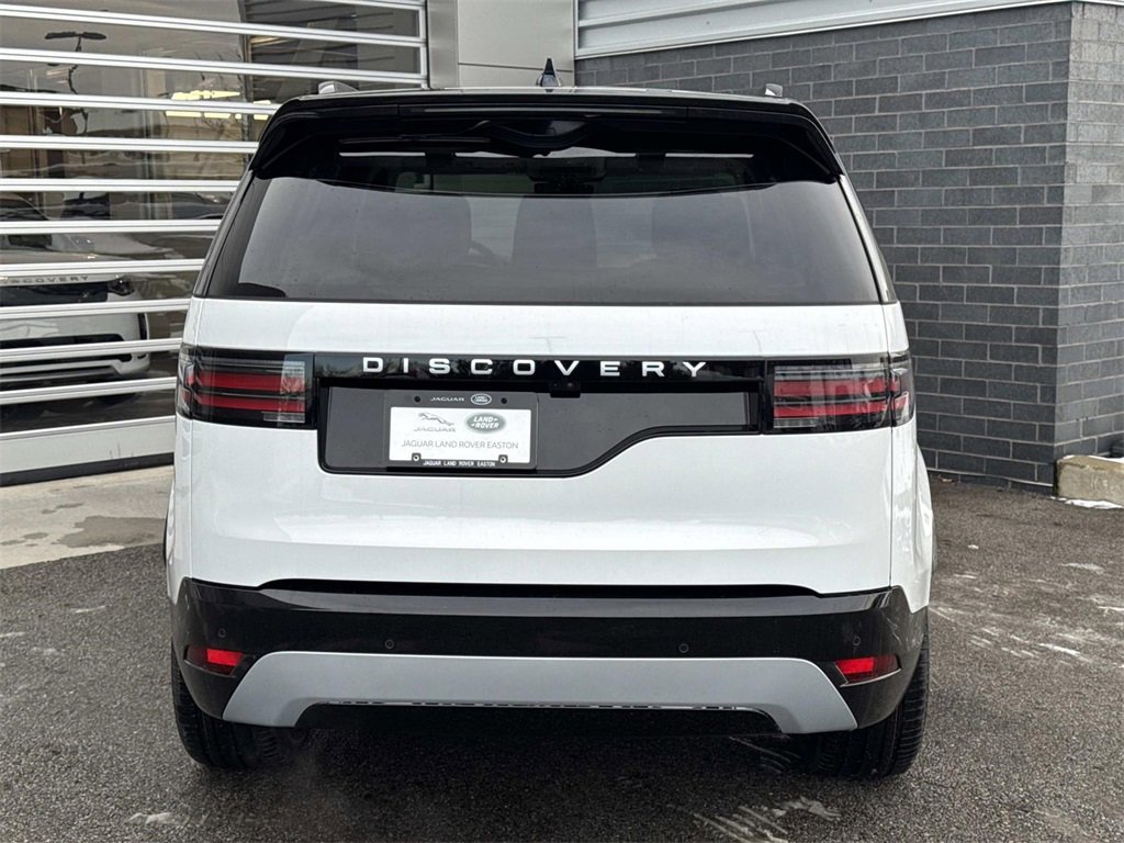 New 2026 Land Rover Discovery Limited Edition image 5