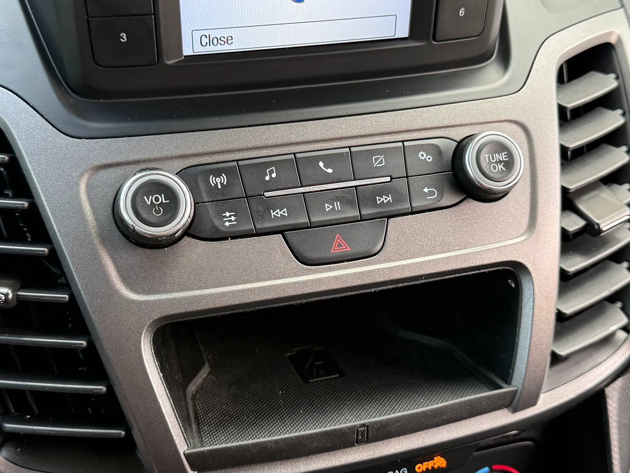Used 2019 Ford Transit Connect XL FWD image 20