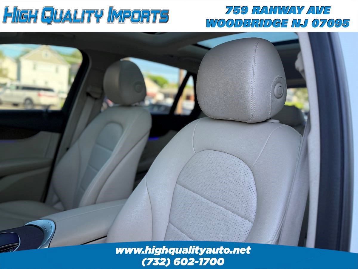 Used 2021 Mercedes-Benz GLC 300 4MATIC w/ Multimedia Package image 45