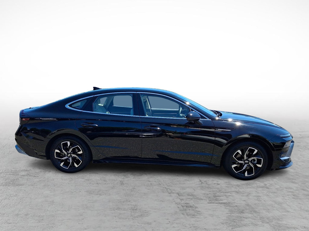 Used 2025 Hyundai Sonata SEL FWD image 6