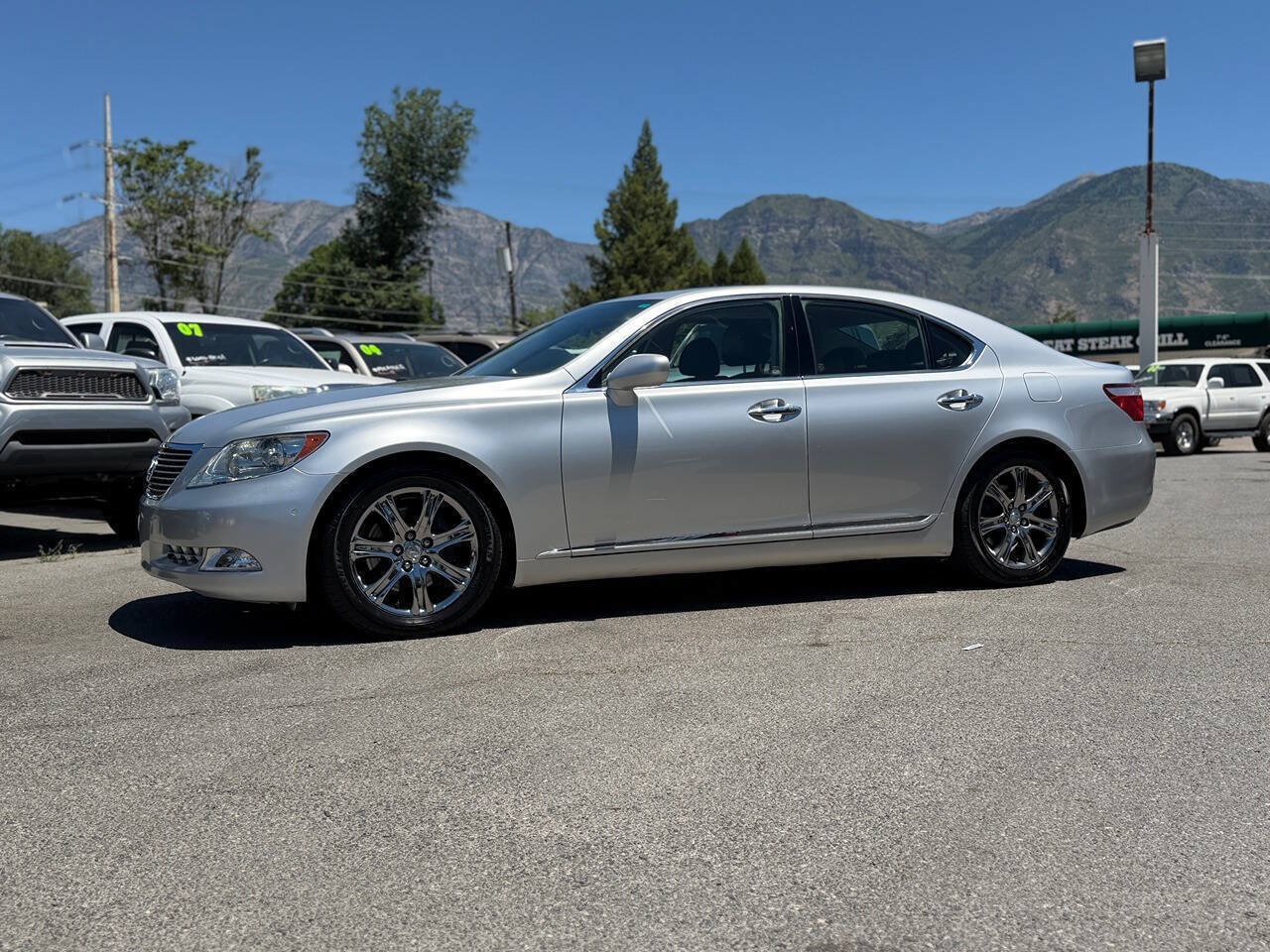 Used 2008 Lexus LS 460 RWD image 6