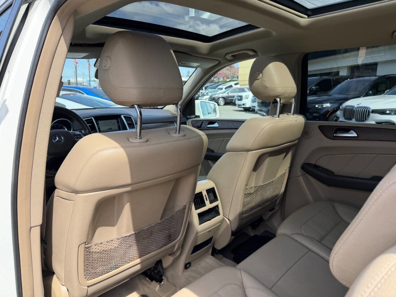 Used 2016 Mercedes-Benz GL 450 4MATIC w/ Premium I Package image 33