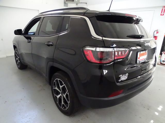 Certified 2025 Jeep Compass Limited image 19