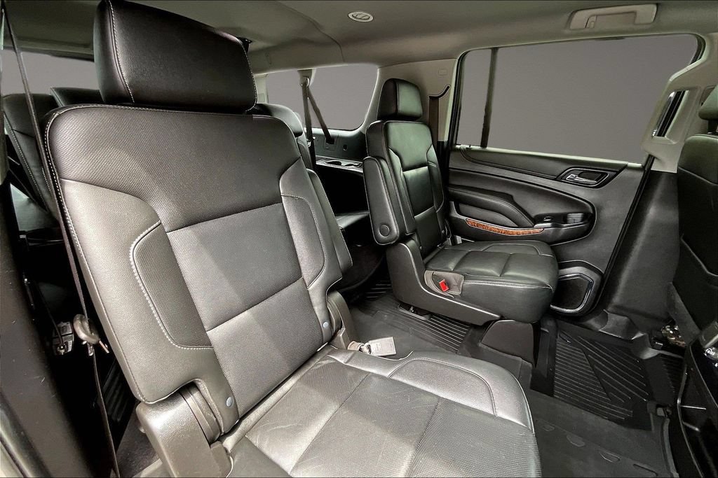 Used 2020 Chevrolet Suburban Premier AWD/4WD image 28