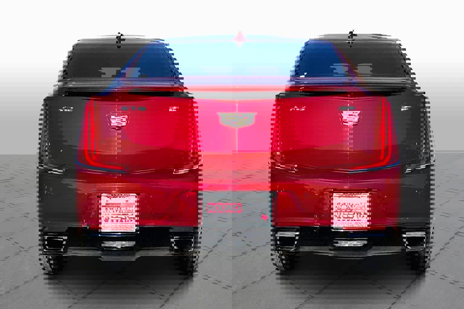 Used 2019 Cadillac XTS Luxury image 4