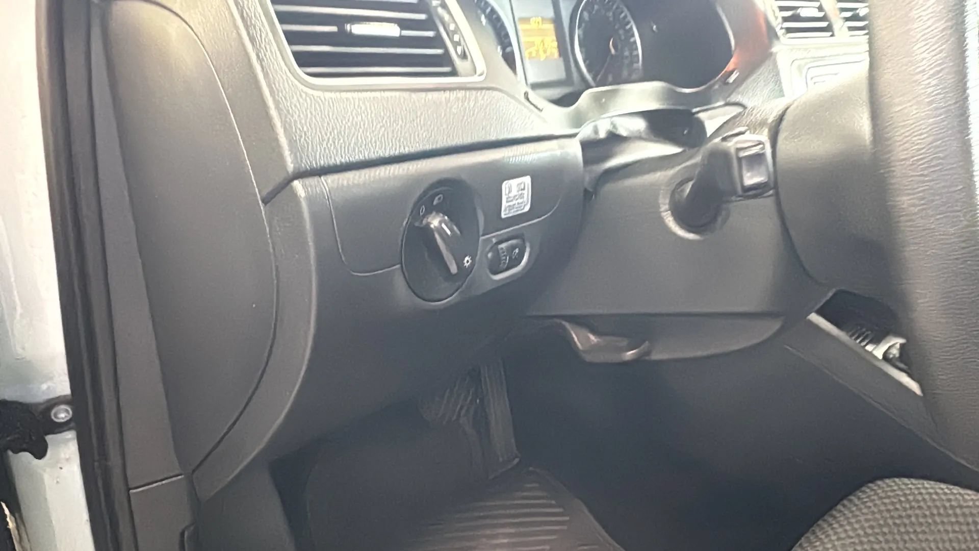 Used 2014 Volkswagen Jetta TDI Value Edition FWD image 21