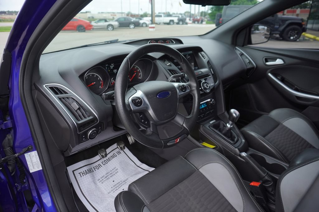 Used 2014 Ford Focus ST w/ Equipment Group 201A FWD image 25