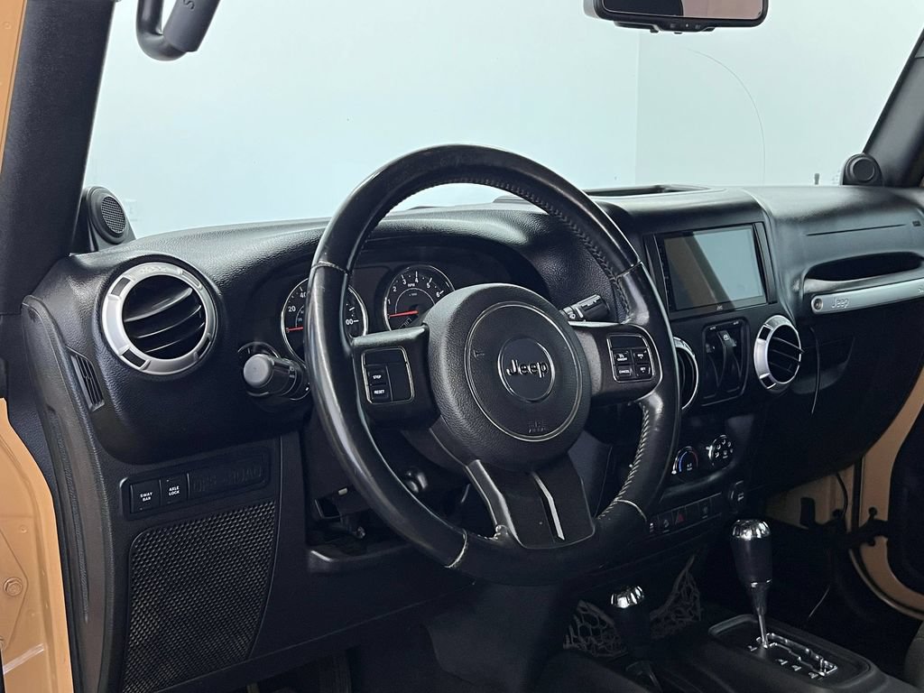 Used 2013 Jeep Wrangler Rubicon w/ PWR Convenience Group AWD/4WD image 4