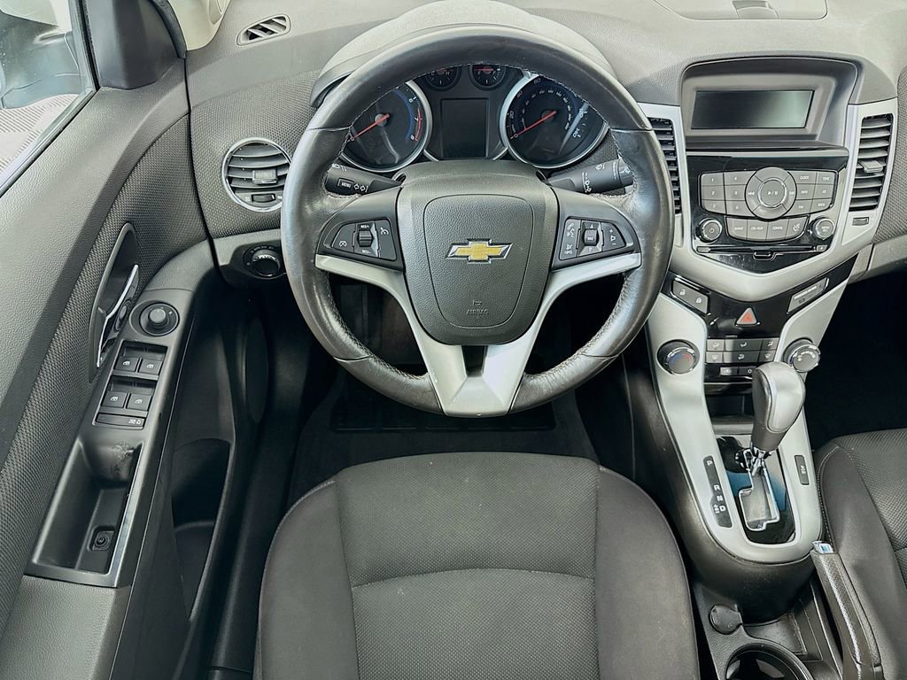 Used 2012 Chevrolet Cruze LT image 10