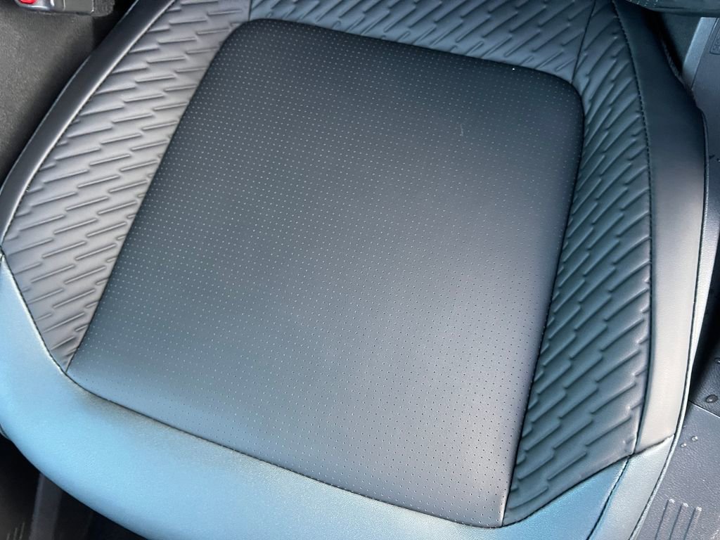 New 2026 Nissan Leaf Platinum+ FWD image 9