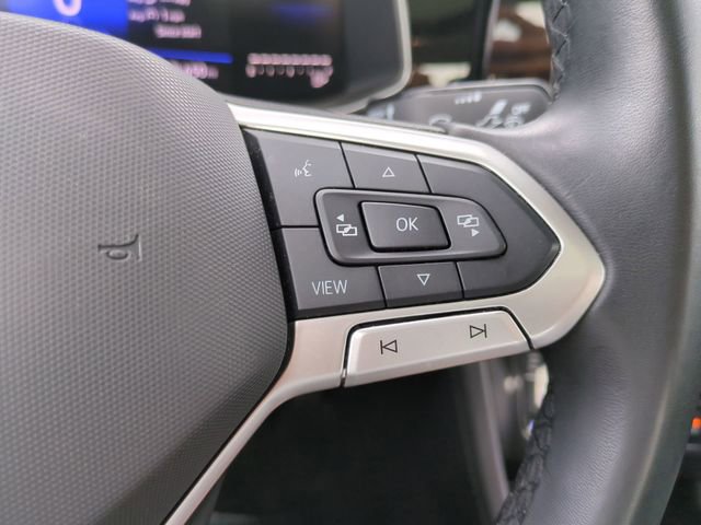 Used 2025 Volkswagen Jetta SE FWD image 29