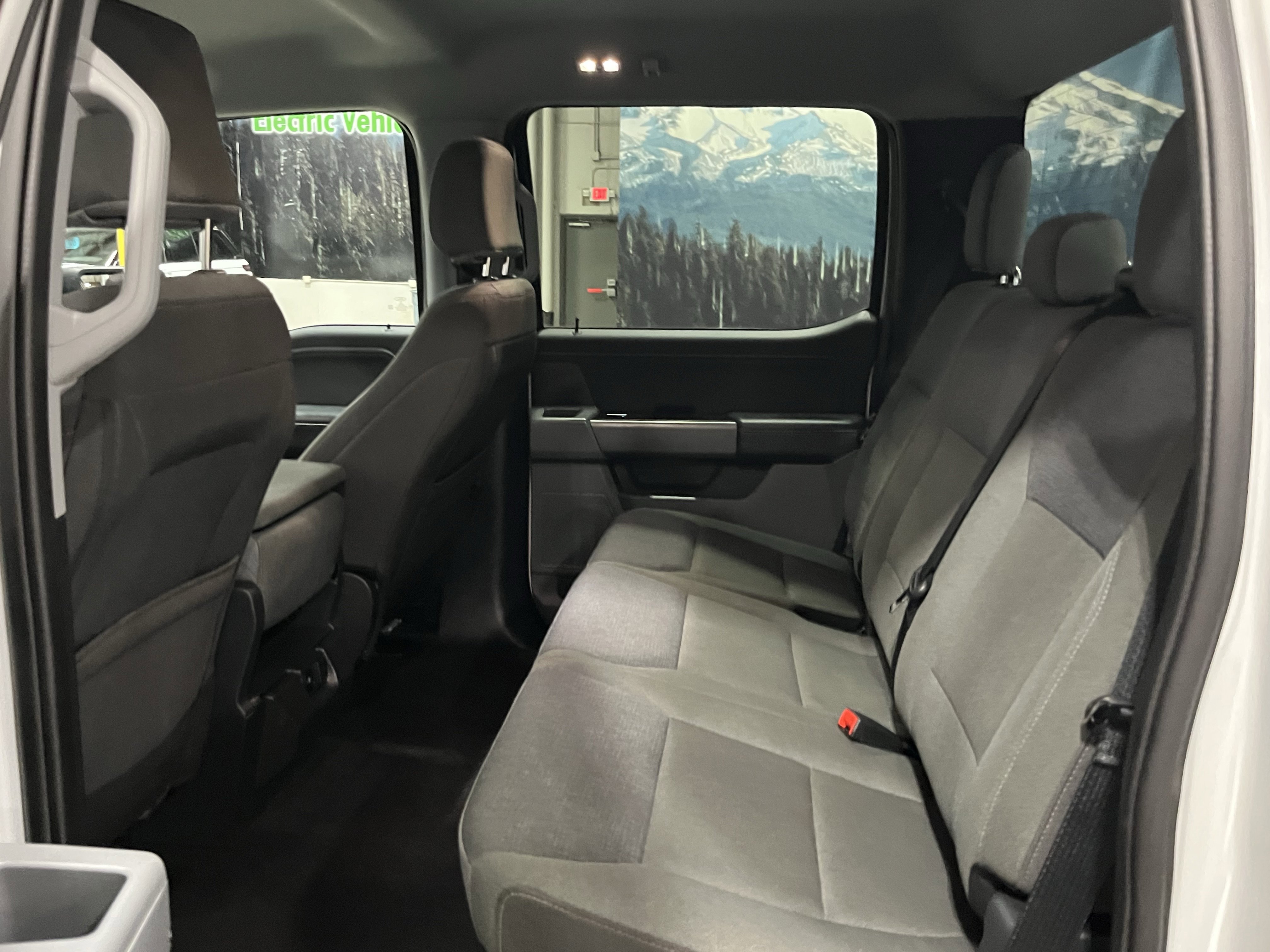 Used 2025 Ford F150 XLT w/ Equipment Group 301A Standard image 19