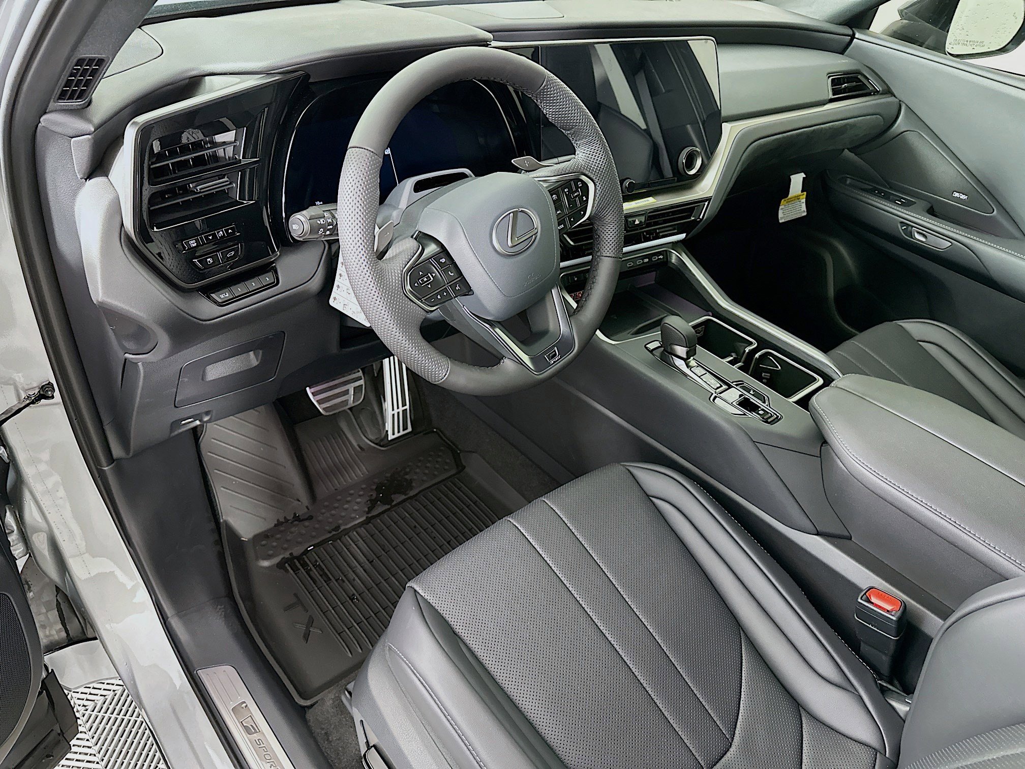 New 2026 Lexus TX 500h AWD image 9