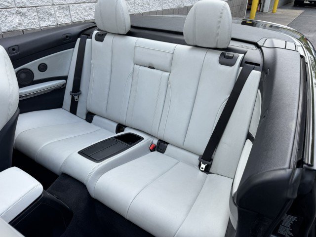 Used 2018 BMW M4 Convertible RWD image 17