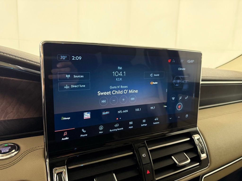 Certified 2024 Lincoln Navigator L Reserve AWD/4WD image 35