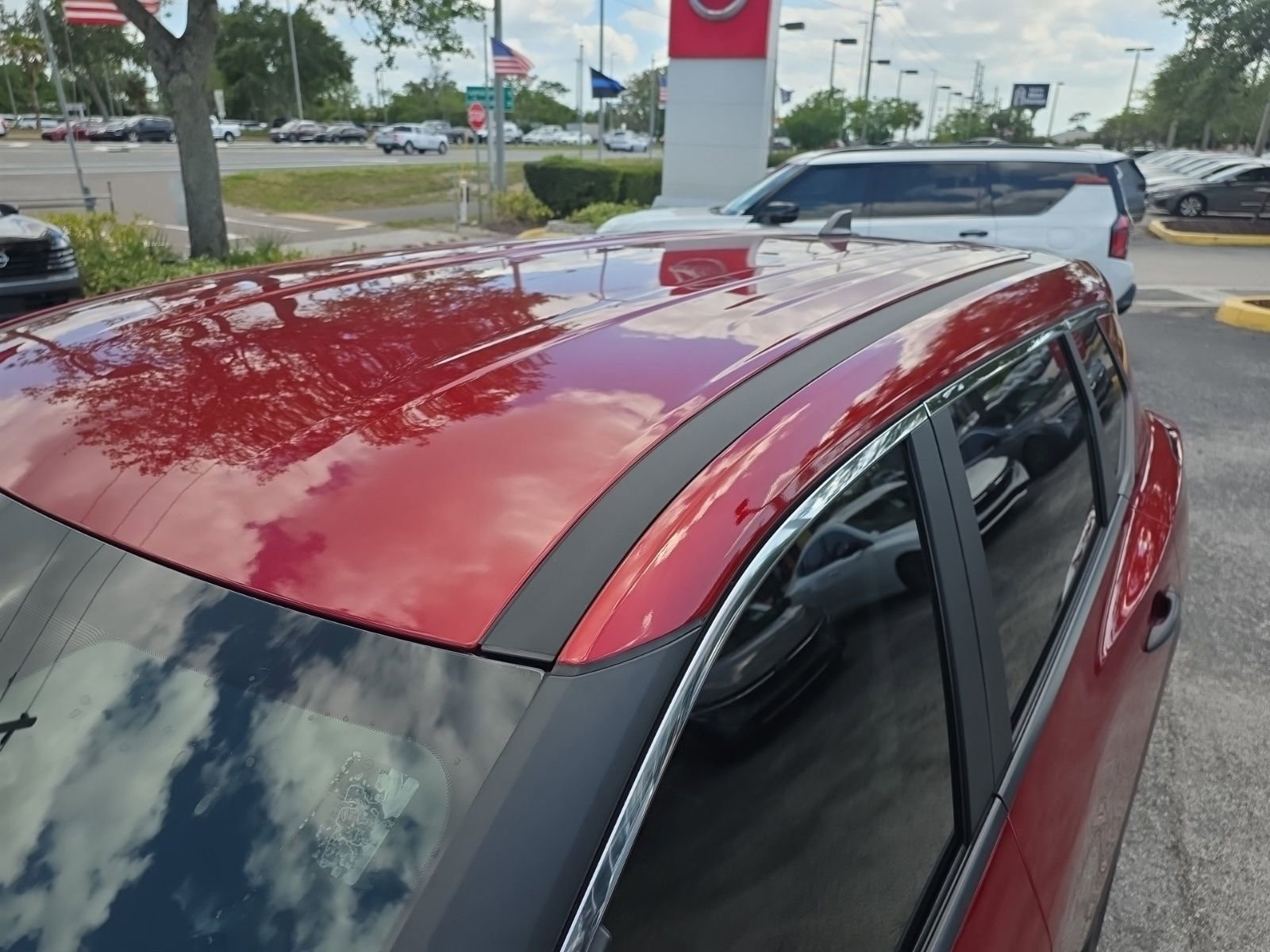 Used 2023 Nissan Rogue S image 12