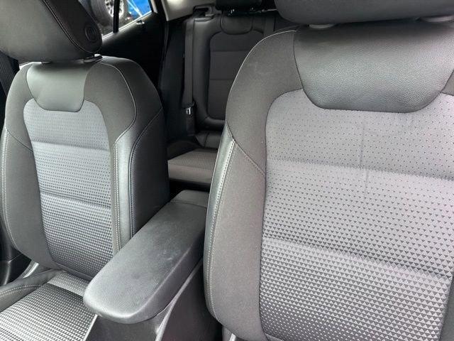 Used 2025 Chevrolet Trax LT FWD image 28