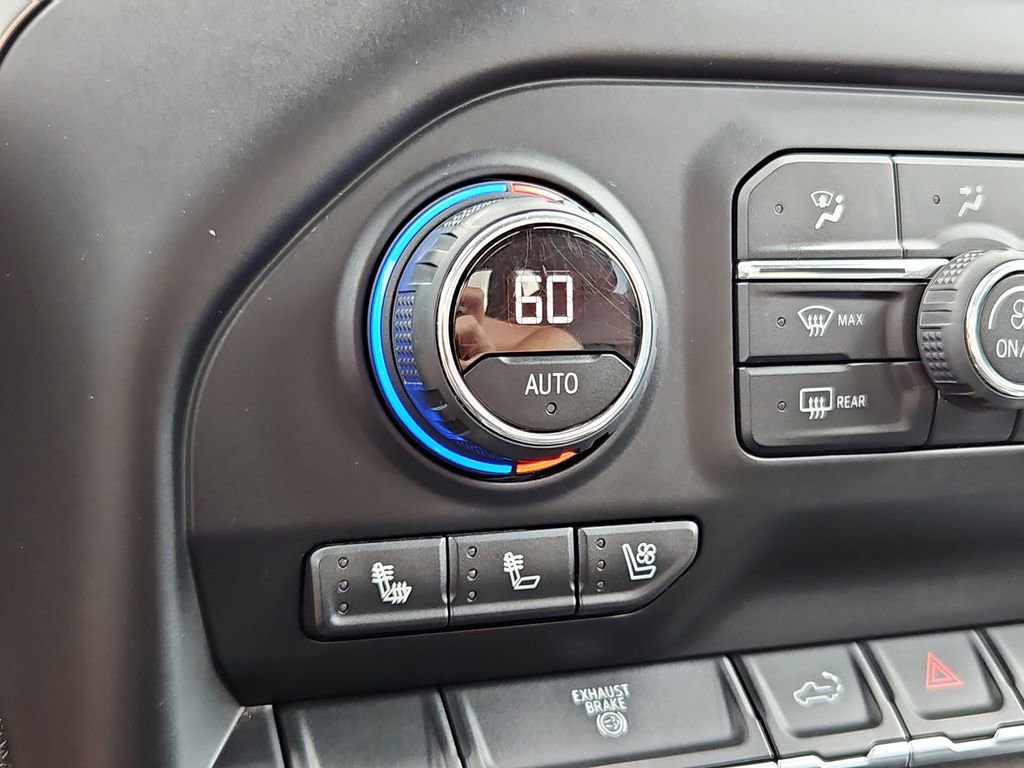 Used 2020 Chevrolet Silverado 2500 LTZ w/ LTZ Convenience Package image 20