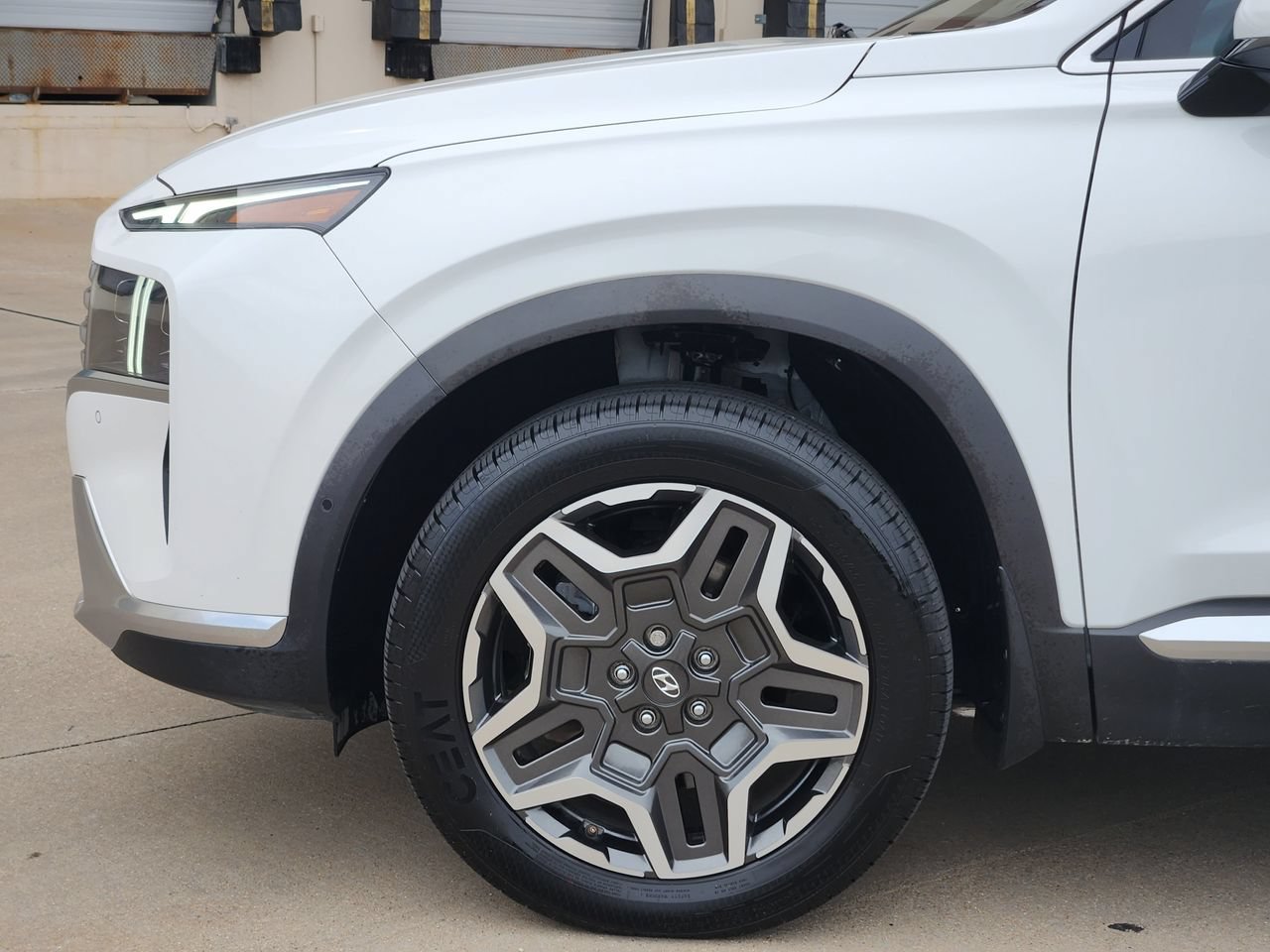 Certified 2023 Hyundai Santa Fe Limited AWD/4WD image 7