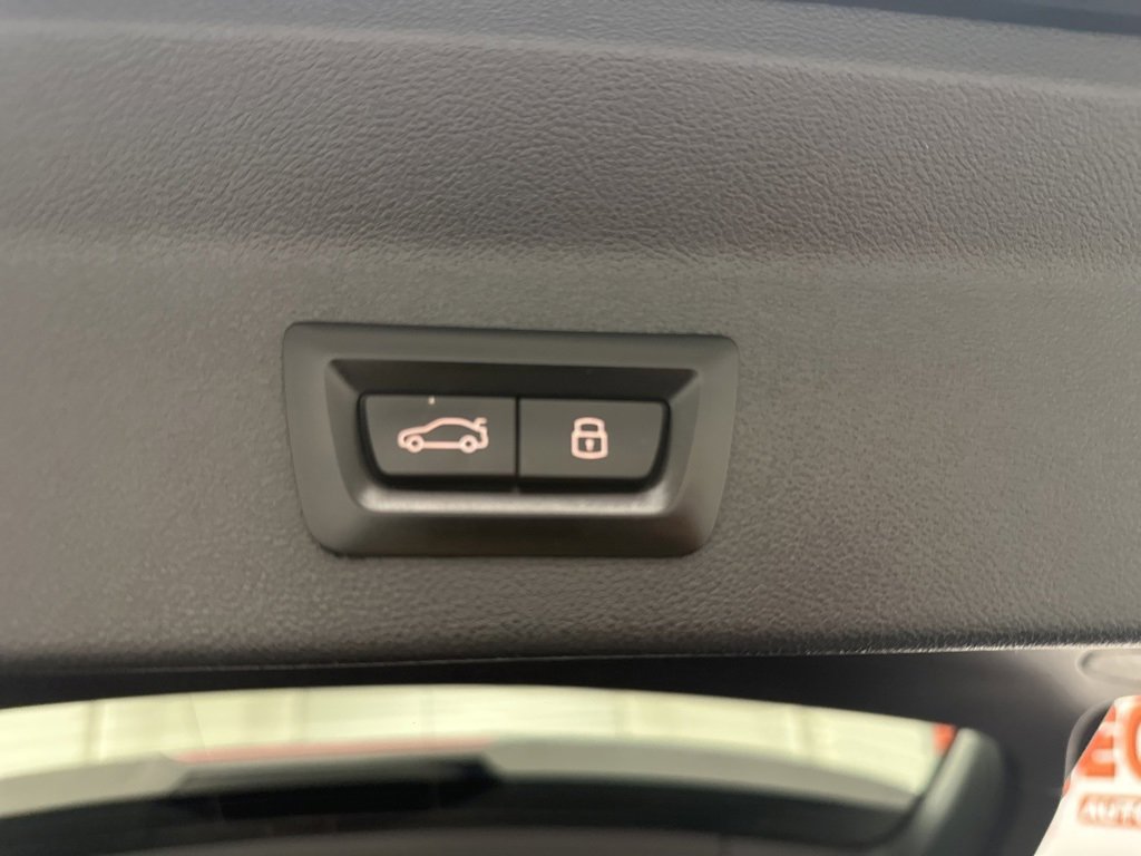 Used 2023 BMW X3 xDrive30i w/ Premium Package image 28