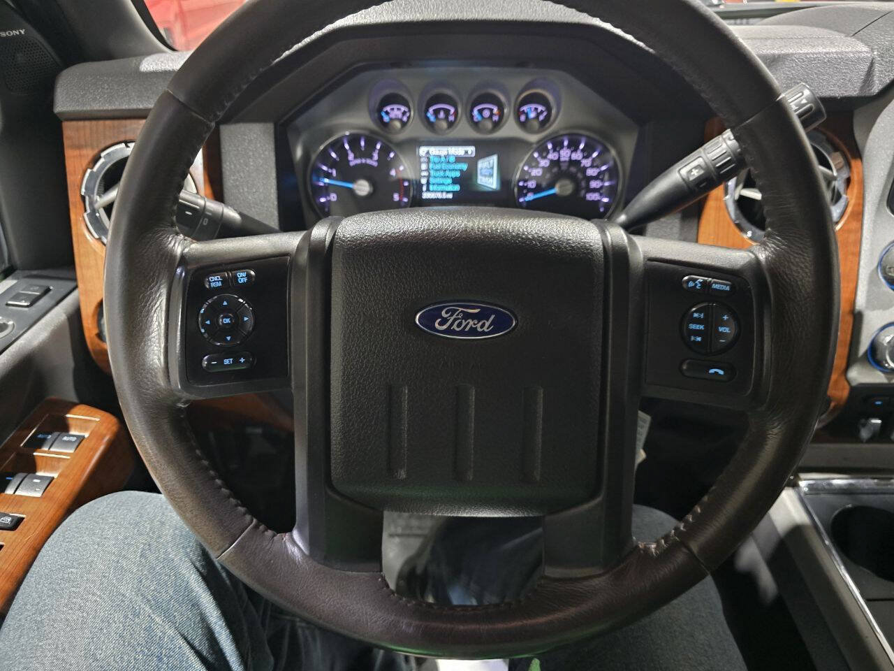 Used 2015 Ford F250 King Ranch w/ FX4 Off-Road Package AWD/4WD image 42