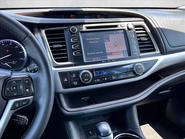 Used 2019 Toyota Highlander XLE FWD image 8