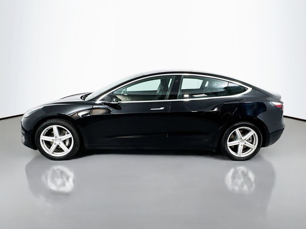 Used 2018 Tesla Model 3 Long Range RWD image 9