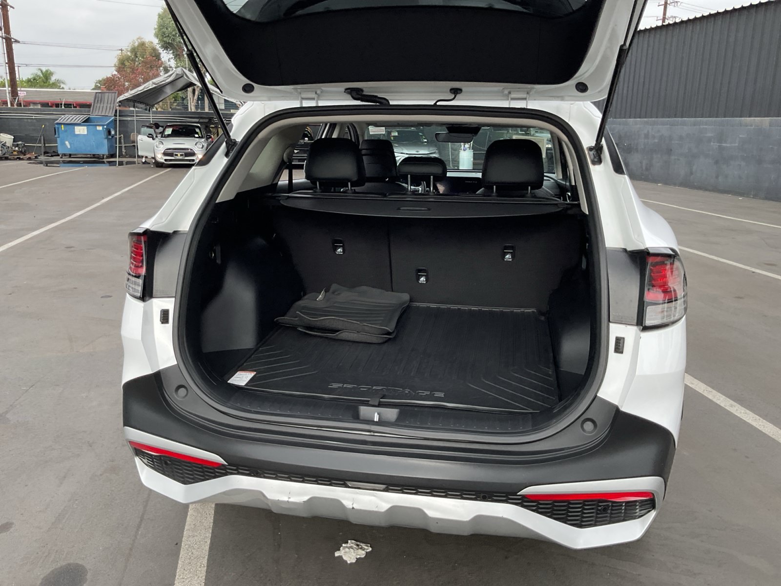 Used 2025 Kia Sportage EX FWD image 26