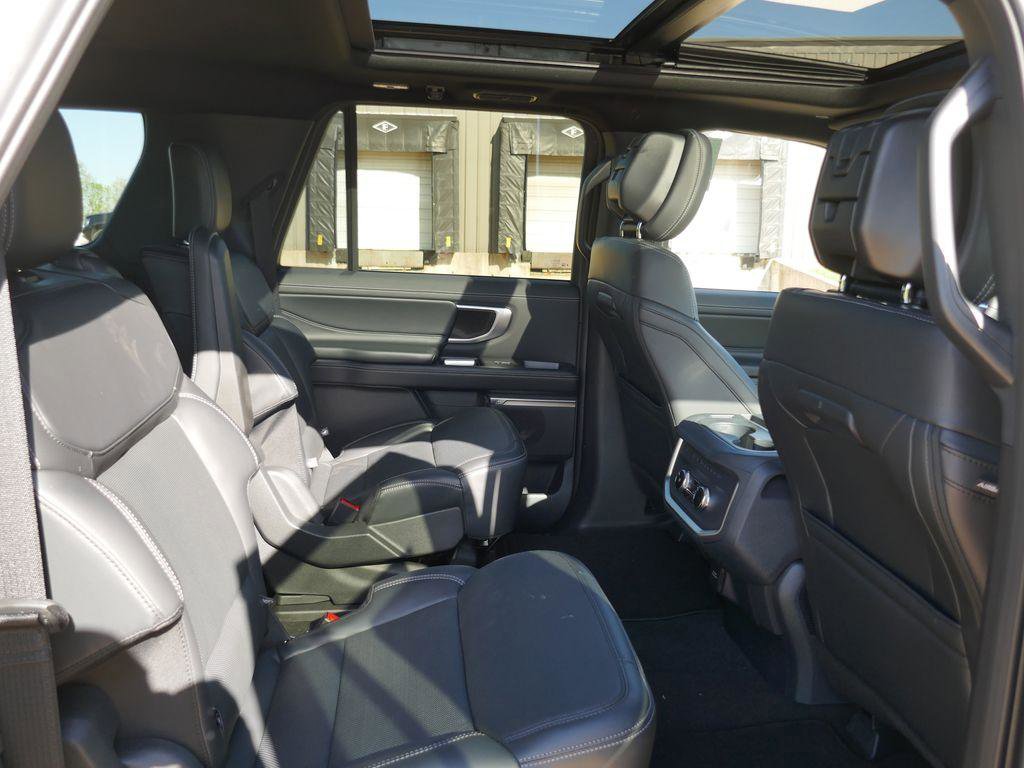 New 2026 Ford Expedition Max Platinum AWD/4WD image 12