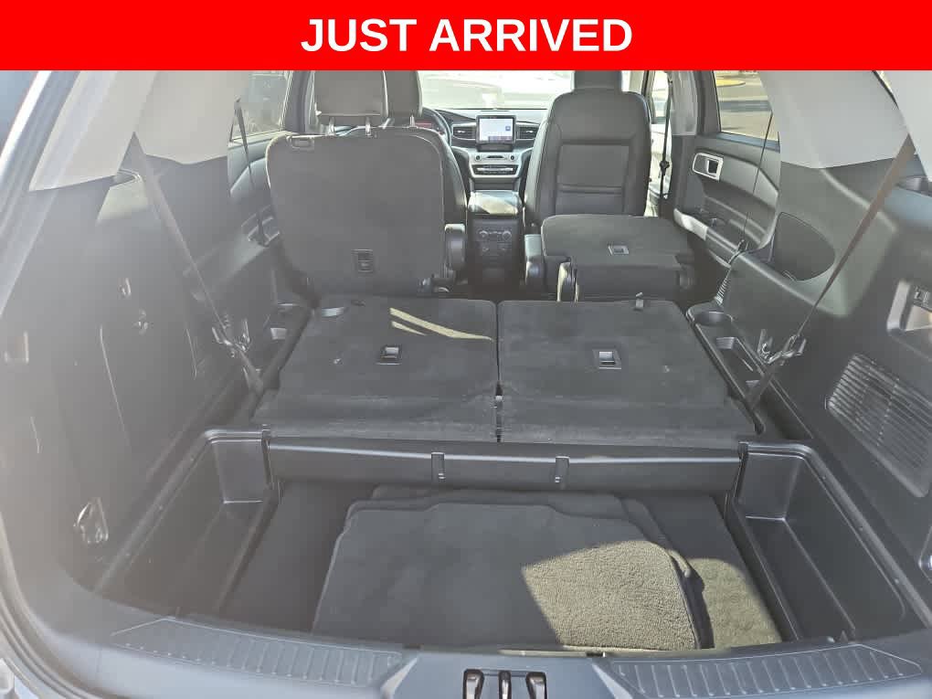 Used 2022 Ford Explorer XLT w/ Equipment Group 202A RWD image 9
